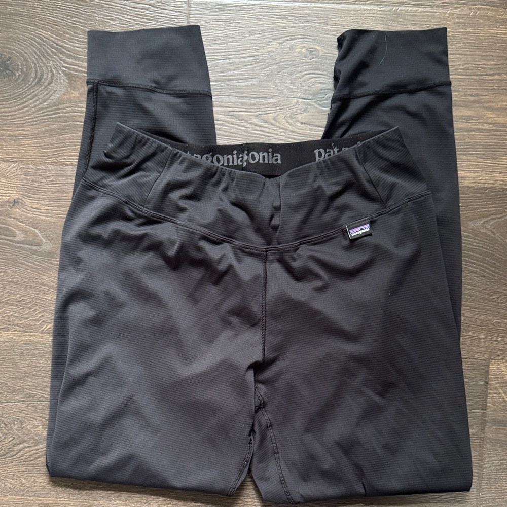 Women’s Patagonia LightWeight Capilene Baselayer Black Medium long Underwear - Picture 2 of 4